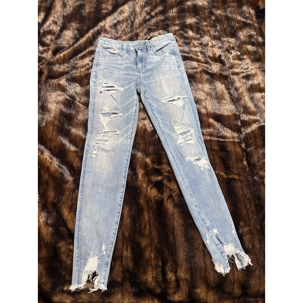 American Eagle Women's Skinny Jeans Light Wash Distressed Blue Petite Size 2